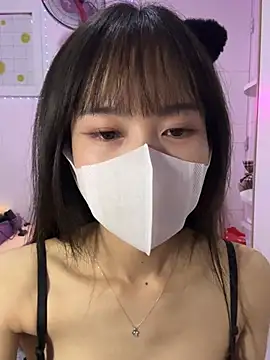Lov3lily webcam