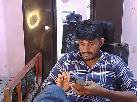 HotXKrish webcam