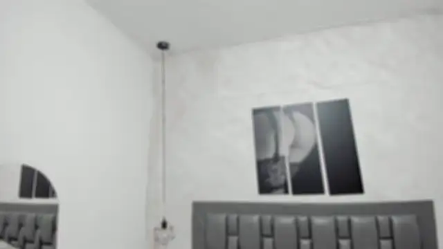 dakota_roussee webcam