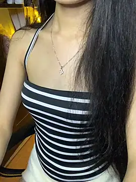 Nhinhi18 webcam