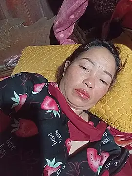 Yellow-pink webcam