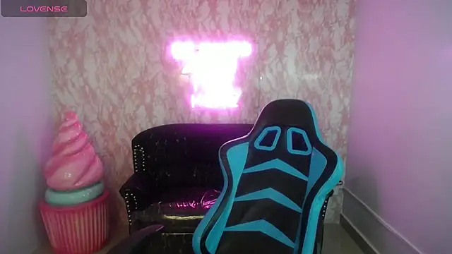 KiaraStar_ch webcam