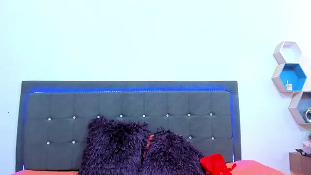Lil_Aurora_ webcam