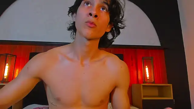 Cheys_Mast live sex cam