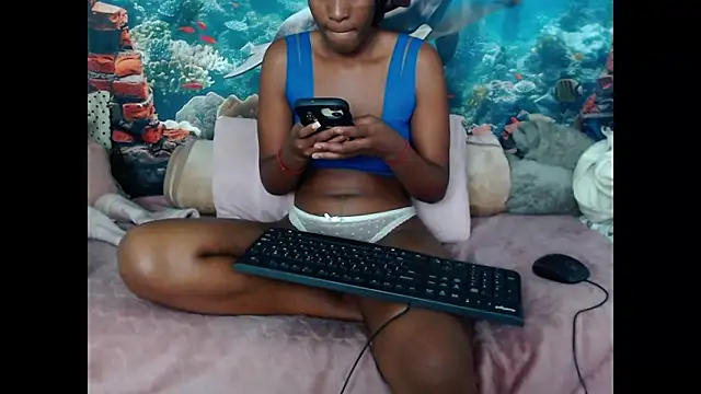 AfricanBarbiee69 webcam