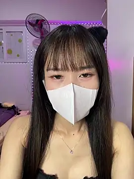 Lov3lily webcam