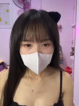 Lov3lily webcam