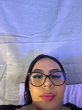 Aylin_Fox webcam
