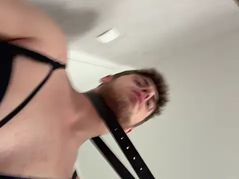 YourFavoriteSexy webcam