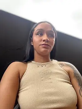 Isabella-Teen webcam
