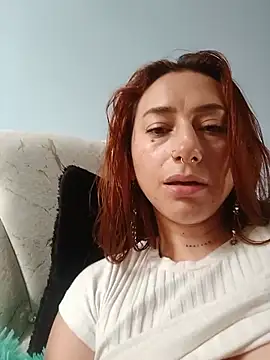 molyswett - Molyswett's free webcam - UK Sex Cams