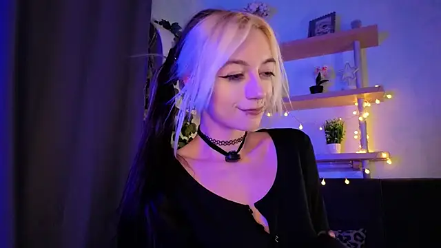 TristaRoht live cam on StripChat