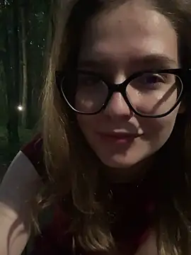bamby_bump (F teen) - sparkling boobs for 30 seconds