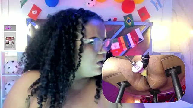 MhiaRey webcam