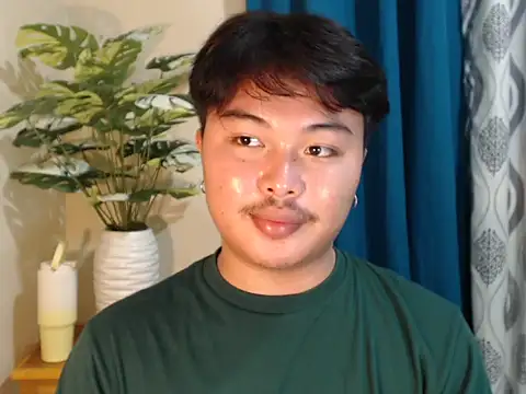 urasianjohnny webcam