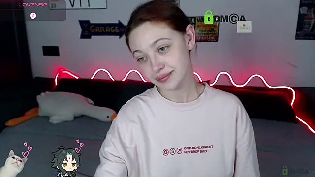 AmourLily webcam