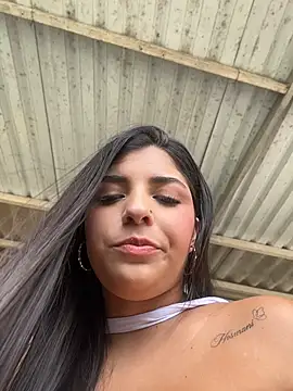 Isaa-Sweet webcam