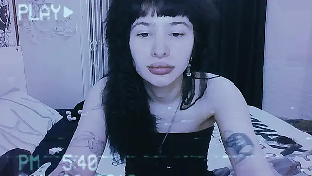 AllisonDeetz webcam
