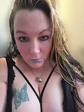 Queenemerald webcam