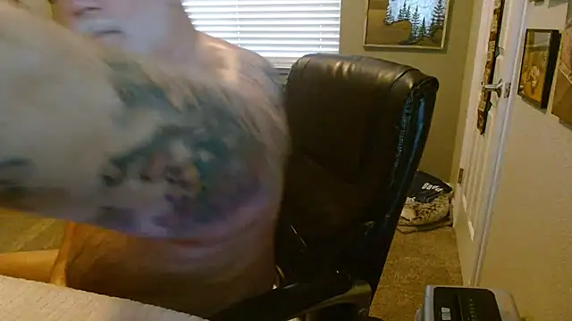 musclebearnips Live Web Cam Show