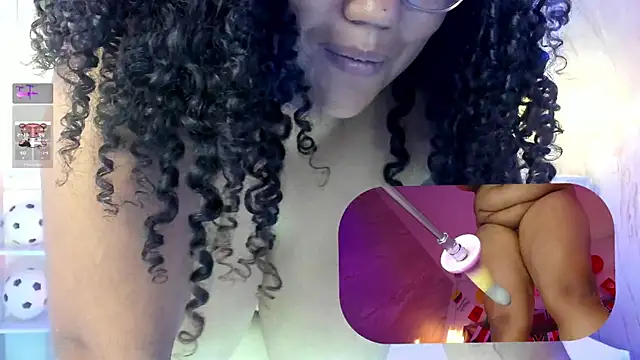MhiaRey webcam