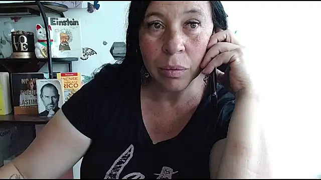 LauraMallioni webcam