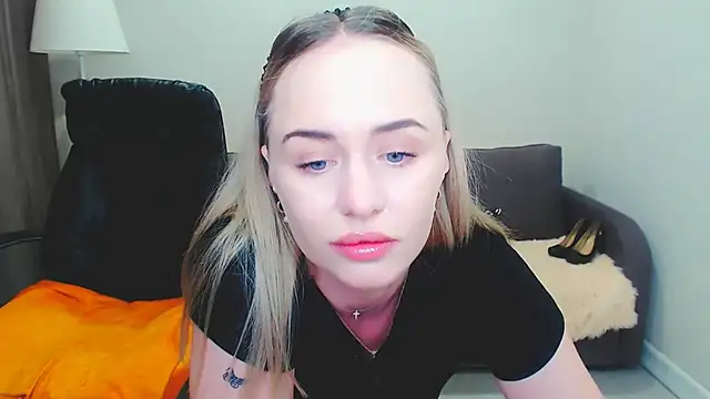 LiluMoon__ webcam