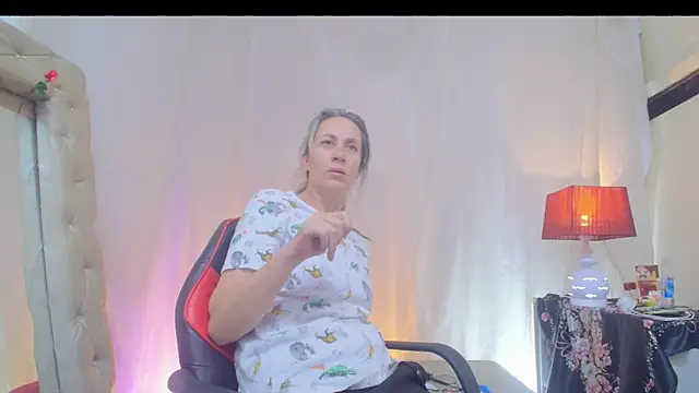 laurasofia45 webcam