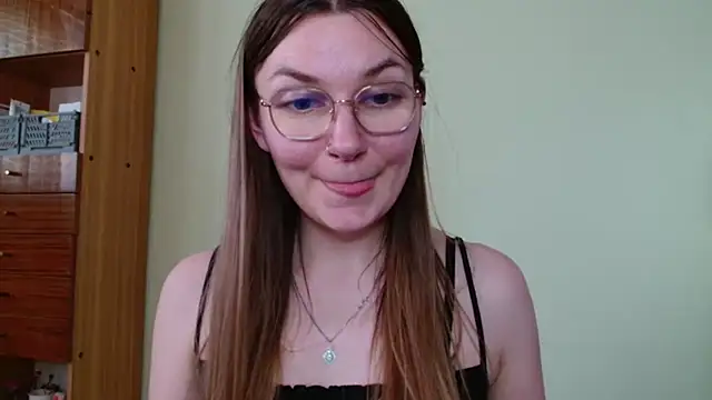 LooveELLYx webcam