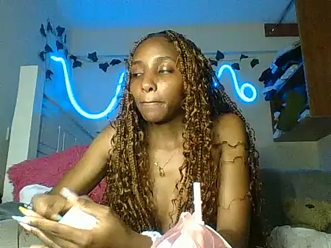 Velvet_peach webcam