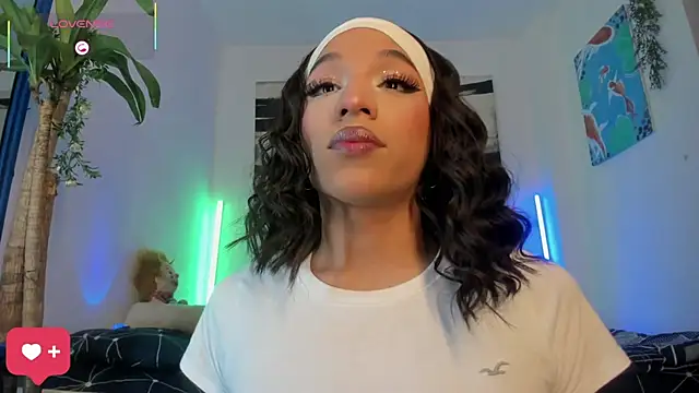 Naughty_Blue webcam