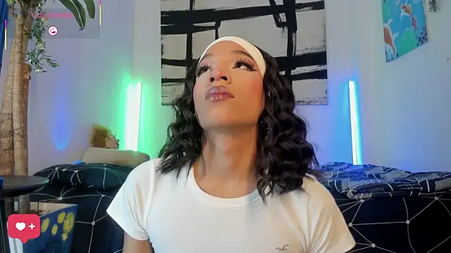 Naughty_Blue webcam