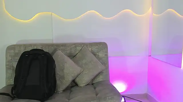 ArohomLester_ webcam