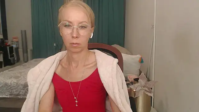 LuxuryNika webcam