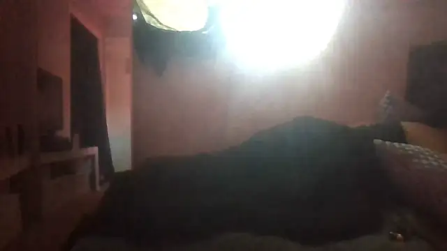 1n0nlythroat live cam on StripChat