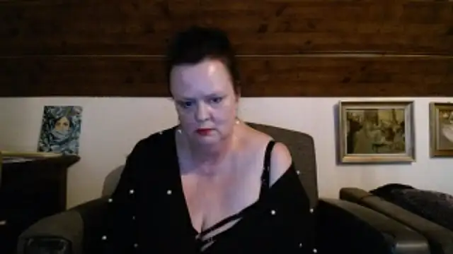 TiffanyMature live cam on StripChat