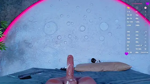 ReinaChloe webcam