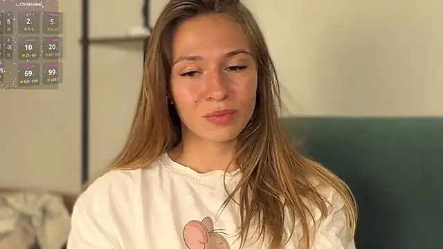 LovelyKatea webcam