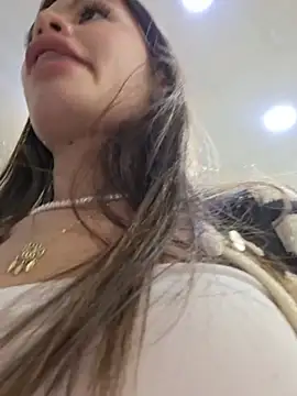 _Isabella-7 webcam