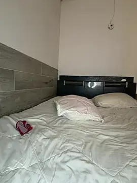 yuliethsanchez Live Web Cam Show