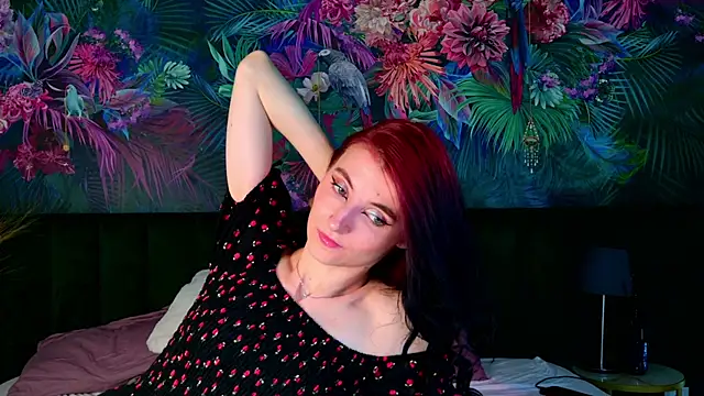NicoleLuxe webcam