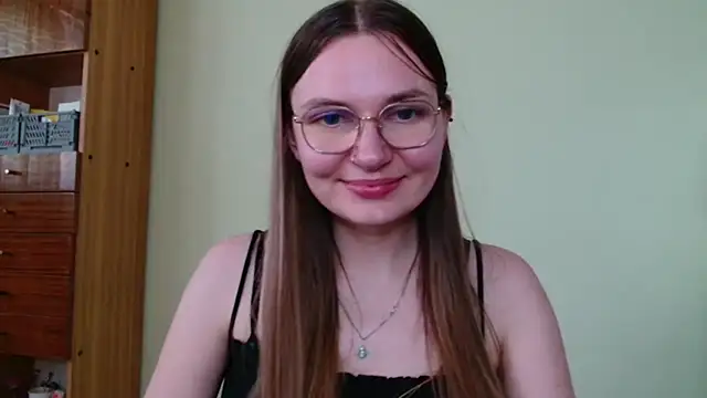 LooveELLYx webcam