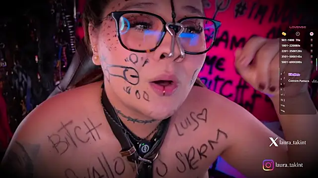 Laura_takint webcam