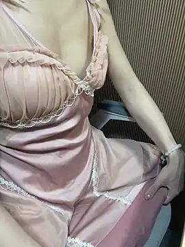 Mina048 webcam