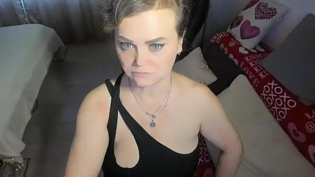 MildMature webcam