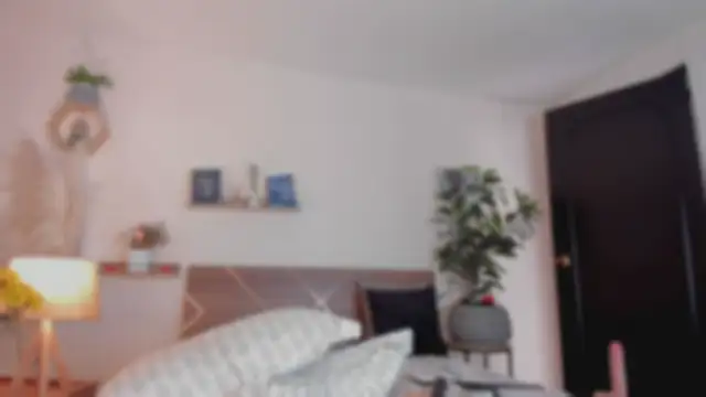 YariRose webcam