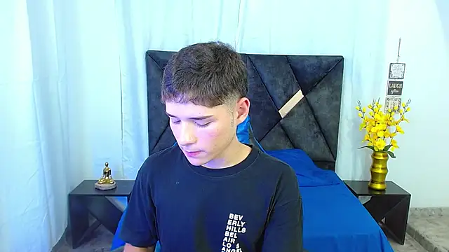 Mattass18 live sex cam
