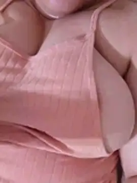 Nouna-loca live sex cam