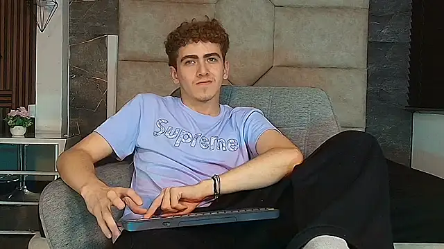 Tyler_Mcrey webcam