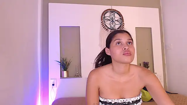 Kitty_Desire2 webcam